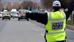 1 haftada 50 kaza, 15 yaralı, 2 milyon TL’lik hasar. Yaklaşık bin sürücü süratten rapor edildi