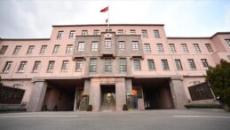 3 PKK’lı terörist teslim oldu!