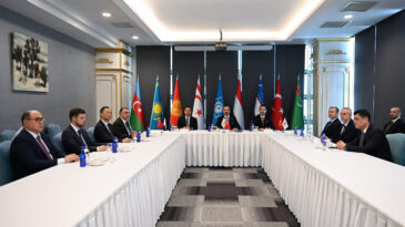 AK Parti Genel Başkan Yardımcısı Zorlu, Türk devletlerinin büyükelçileriyle bir araya geldi