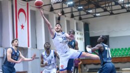 Akdeniz ve Base farklı galip