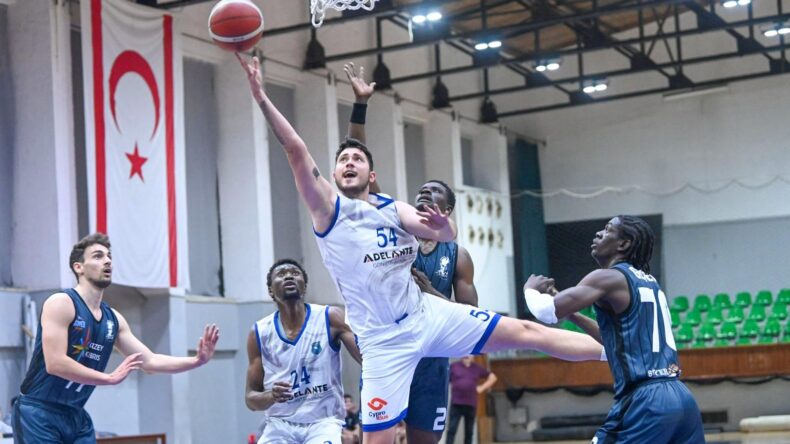 Akdeniz ve Base farklı galip