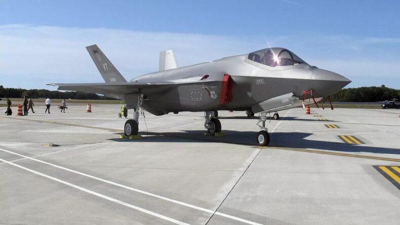 Alman yazdı! Trump Türkiye’ye F-35’lerin teslimatı için talimatını verdi