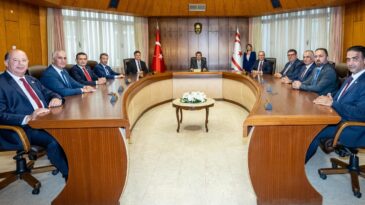 Başbakan Üstel başkanlığındaki Bakanlar Kurulu toplantısı tamamlandı