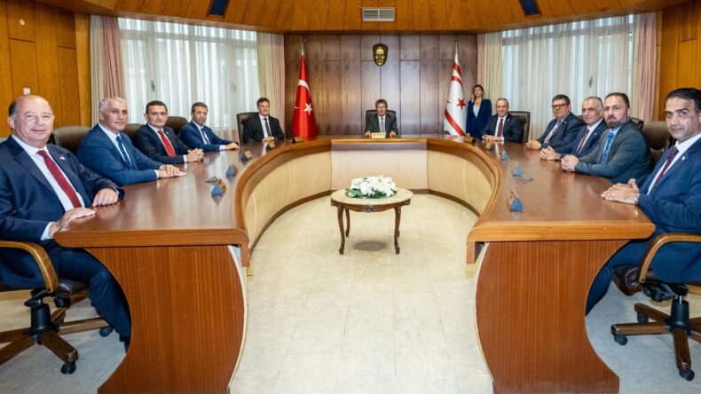 Başbakan Üstel başkanlığındaki Bakanlar Kurulu toplantısı tamamlandı