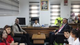 Beyarmudu Belediye Başkanı Bebek bölge ilkokullarından öğrencilerini kabul etti