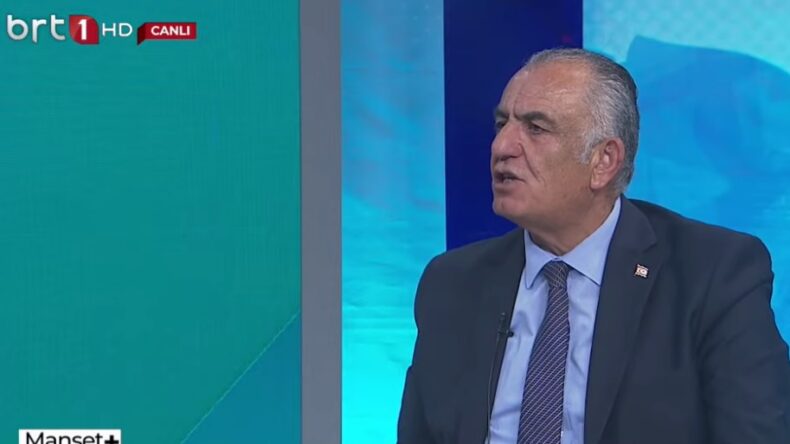 Çavuşoğlu: Peçe, burka ve nikap gibi örtüler genelge ile yasaklandı