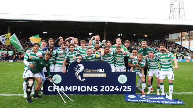 Celtic şampiyon