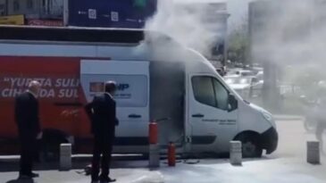 CHP seçim aracı alev alev yandı!