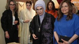 Emine Erdoğan, ADF’ye katılan lider eşlerine Anadolu’nun kültürel mirasını tanıttı
