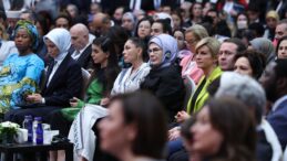 Emine Erdoğan’dan insanlık için çağrı: Çatışma ve savaşı kaldıracak mecali kalmamıştır!