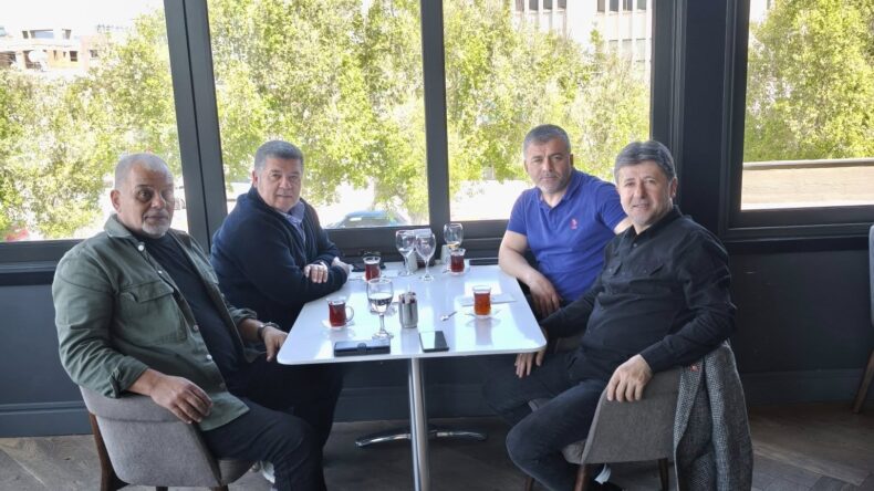 Futbol tenisinde iş birliği