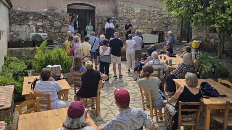 Girne Emekçi Kadınlar Kooperatifi’nden hellim atölyesi
