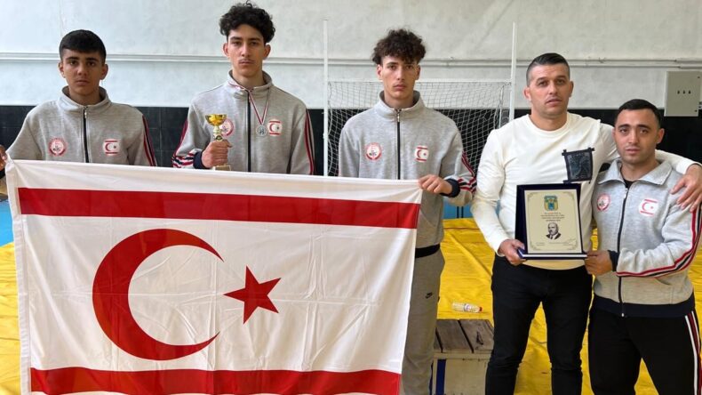 Güreşte ikincilik