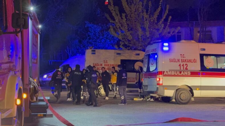 İstanbul’da huzurevinde yangın… Valilik: 24 kişi tedavi altına alındı
