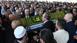 Mevlüt Çavuşoğlu’nun babası Osman Çavuşoğlu için cenaze töreni düzenlendi