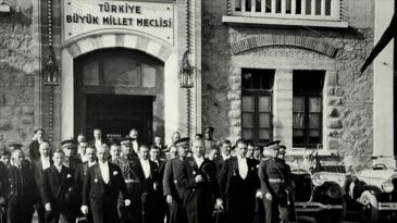Milli iradenin simgesi TBMM, 105 yaşında