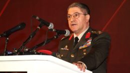 Orgenaral Bayraktaroğlu: Kıbrıs Türkü’nün destansı mücadelesi tarihte müstesna yerini almıştır