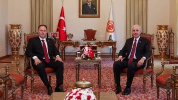 Öztürkler,Kurtulmuş’a geçmiş olsun dileklerini iletti