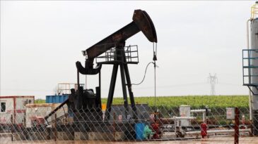 Petrol fiyatları 59,97 dolara kadar geriledi: Şubat 2021’den bu yana en düşük seviyede