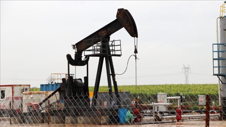 Petrol fiyatları 59,97 dolara kadar geriledi: Şubat 2021’den bu yana en düşük seviyede