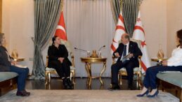 Tatar, Kıbrıs Türk Fizyoterapistleri Derneği heyetini kabul etti