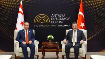 TC Cumhurbaşkanı Yardımcısı Yılmaz, Cumhurbaşkanı Tatar ile bir araya geldi
