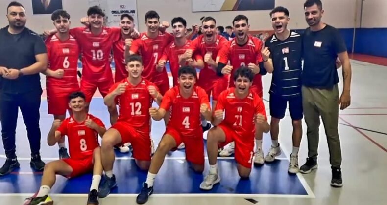 Voleybol U 17 Karmamız yarı finallerde