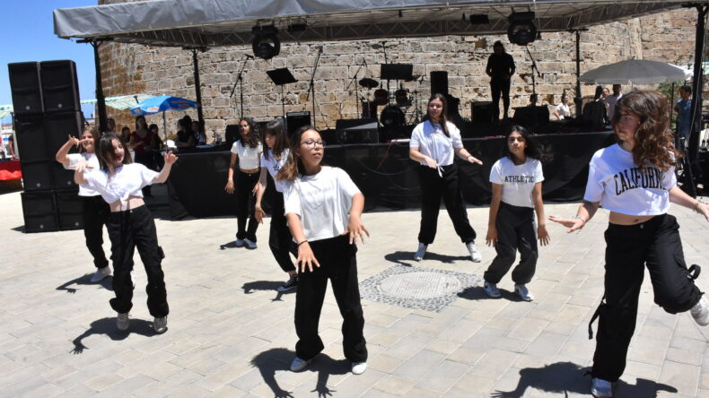 19 Mayıs Atatürk’ü Anma, Gençlik ve Spor Bayramı Girne Antik Liman’da kutlandı
