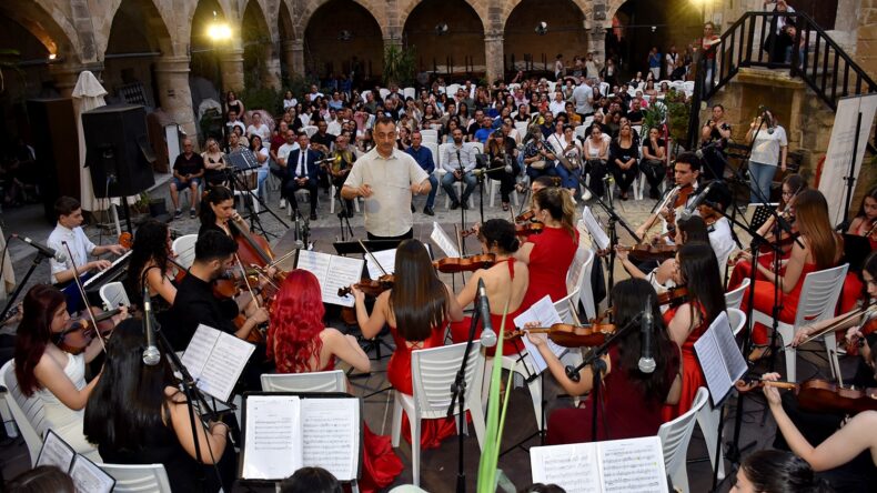 “Atatürk’le Yeniden Doğmak 2. Gençlik Konseri” Büyük Han’da gerçekleştirildi