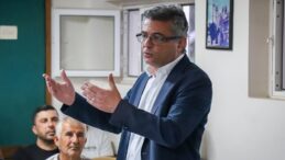 CTP Genel Başkanı Erhürman Gazimağusa’da kitle toplantısına katıldı