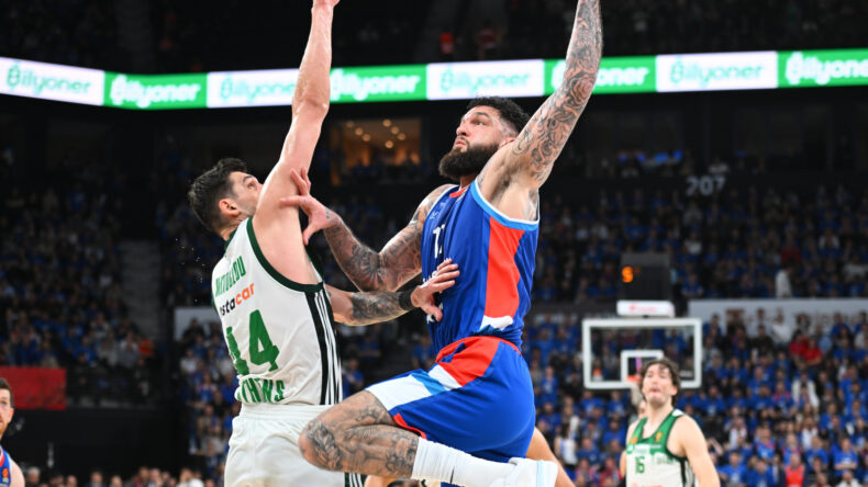 Efes seriyi eşitledi