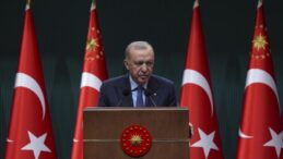 Erdoğan’dan, saldırıya uğrayan Özgür Özel’e geçmiş olsun telefonu