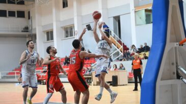 Erkekler Liginin yenilgisiz lideri ASB, Adaspor’u 88-40 yendi