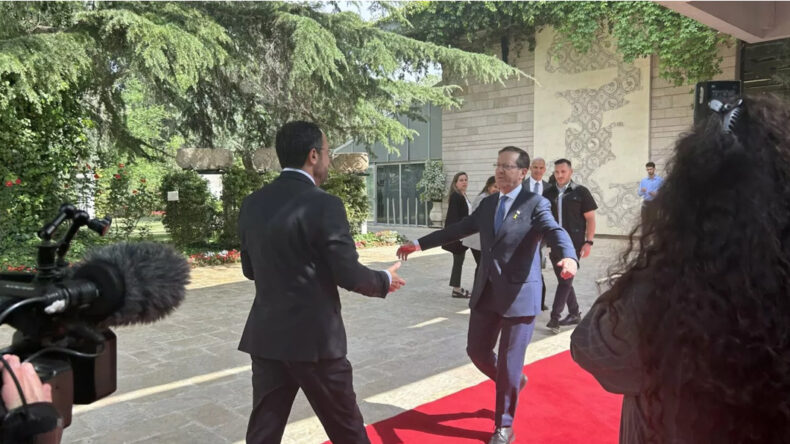Hristodulidis İsrail ziyaretinde Aykut destekçilerinin protestosuyla karşılaştı