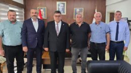 Maliye Bakanı Berova, KKTC Avcılık Federasyonu Başkanı Saygıner ve heyetini kabul etti