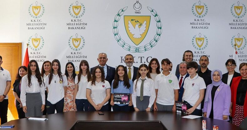 Ortaokul ve Liseler Arası V. Kısa Öykü Yarışması ödülleri sahiplerini buldu