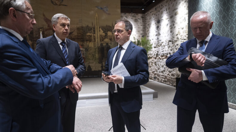 Rus heyeti, müzakerelerdeki sonuçlardan memnun