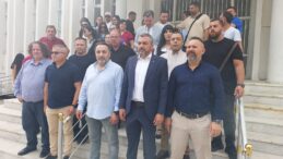 Sendikalar Posta Dairesi’nde uyarı grevi yaptı, süresiz grev uyarısında bulundu