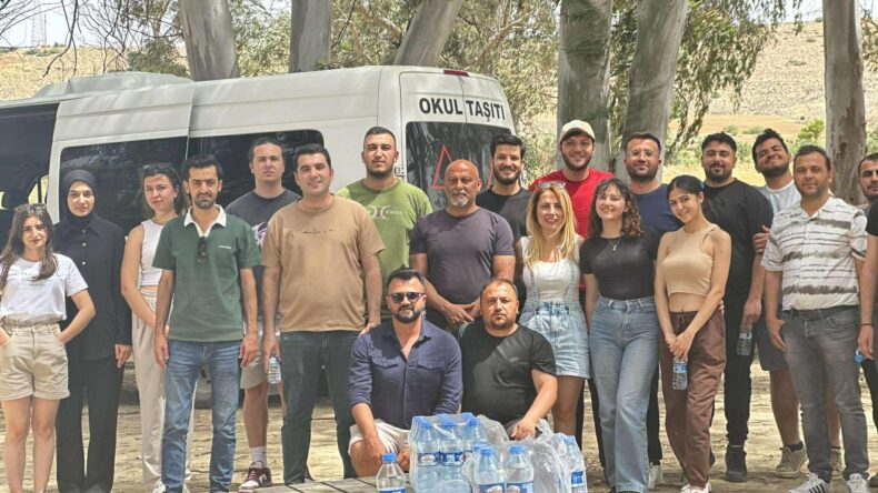 Serhatköy’de çevre temizliği ve fidan dikimi etkinliği yapıldı