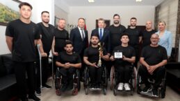 Üstel, Vakıflar Tekerlekli Sandalye Basketbol takımı heyetini kabul etti