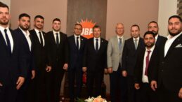 Üstel:Azerbaycan ile kardeṣliğimiz derinleṣiyor