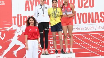 Ada Kafa, 800 metrede üçüncü