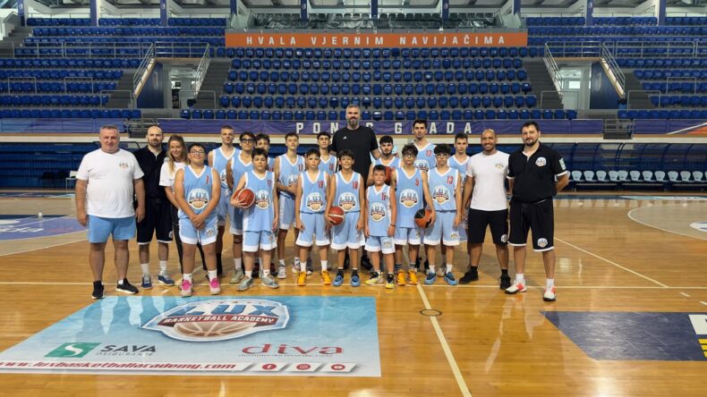 Basketbolcularımızın Karadağ kampı