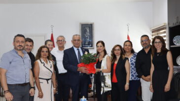 Çavuşoğlu, Yön-Der ve beraberindeki okul yöneticileri kabul etti