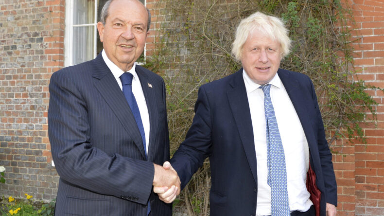 Cumhurbaşkanı Tatar, Birleşik Krallık eski Başbakanı Boris Johnson ile görüştü