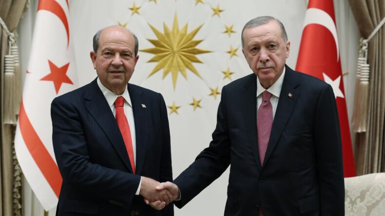 Cumhurbaşkanı Tatar, TC Cumhurbaşkanı Erdoğan ile bayramlaştı