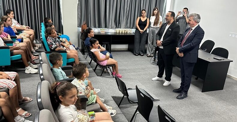 Engelsiz Sinema Salonu ve Aktivite Merkezi’nde animasyon film gösterimi yapıldı