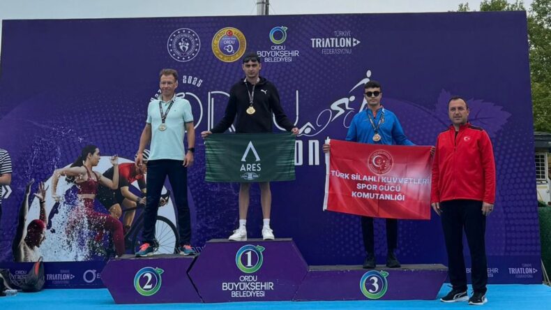 Enis Alçıcı, Ordu Triatlonu’nda birinci