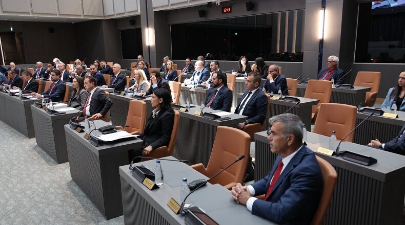 Genel Kurul da güncel konuşmalar yapılıyor