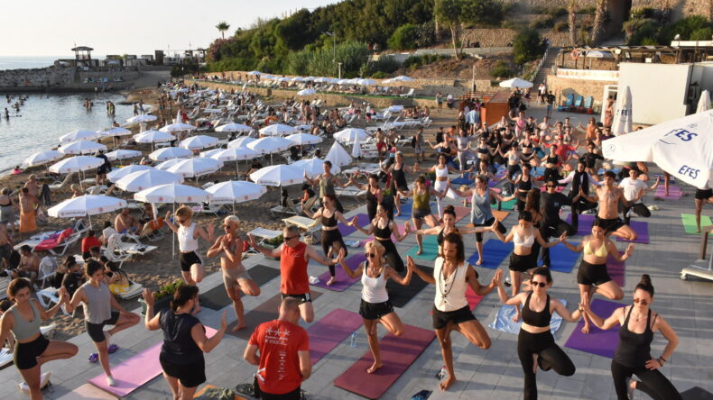 Girne’de Uluslararası Yoga Günü etkinliği düzenlendi